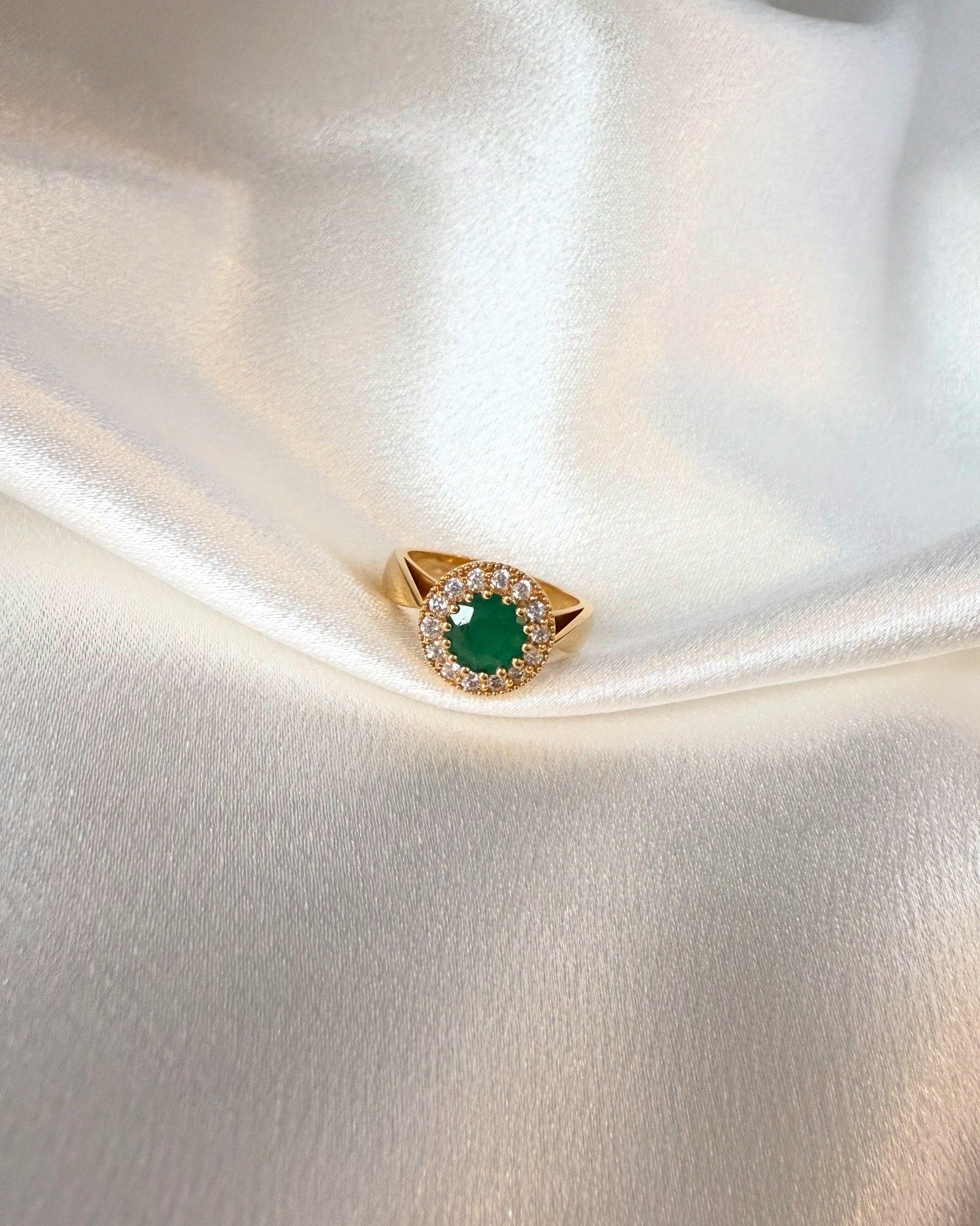 EMERALD RING WITH SWAROVSKI