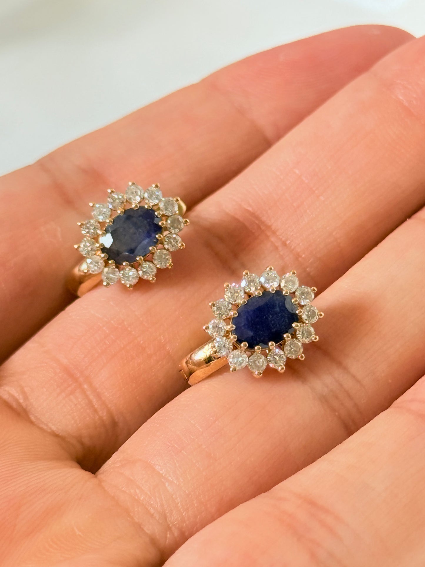 PRINCESS DIANA EARRINGS IN SMALL SIZE