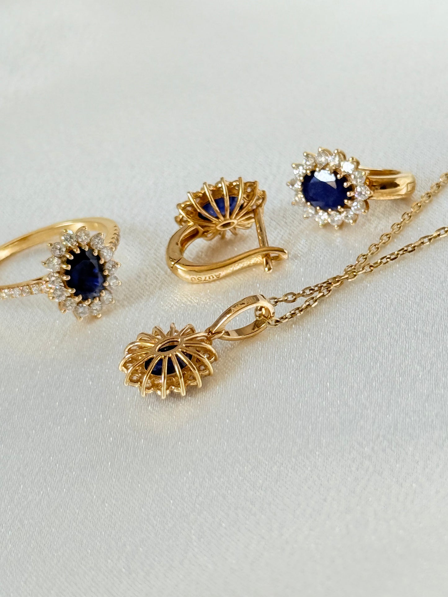 PRINCESS DIANA SET IN SMALL SIZE
