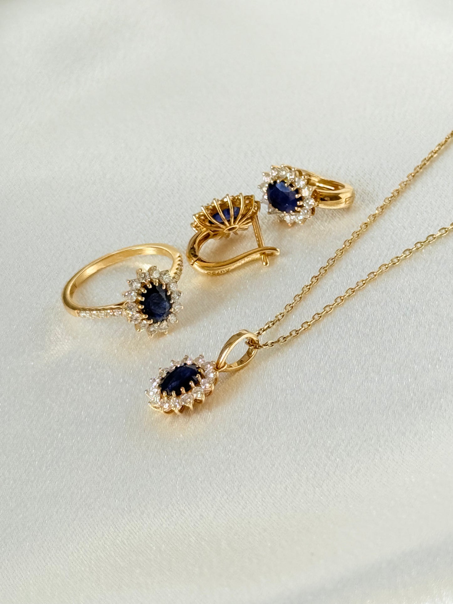PRINCESS DIANA SET IN SMALL SIZE