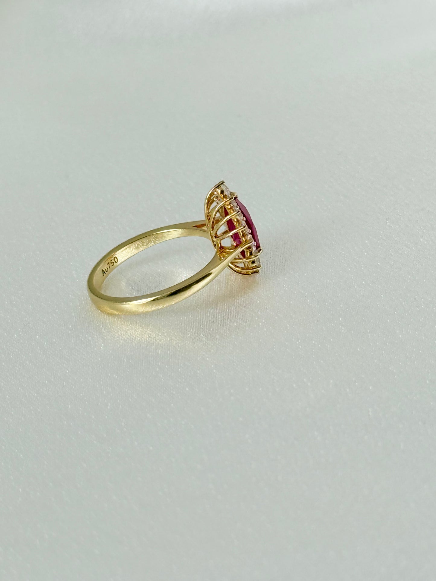 PEAR SHAPE RING