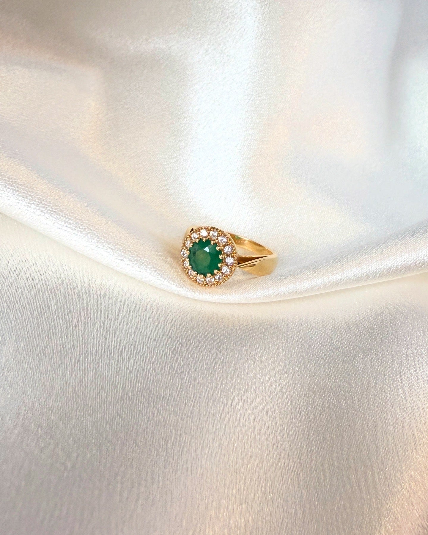 EMERALD RING WITH SWAROVSKI