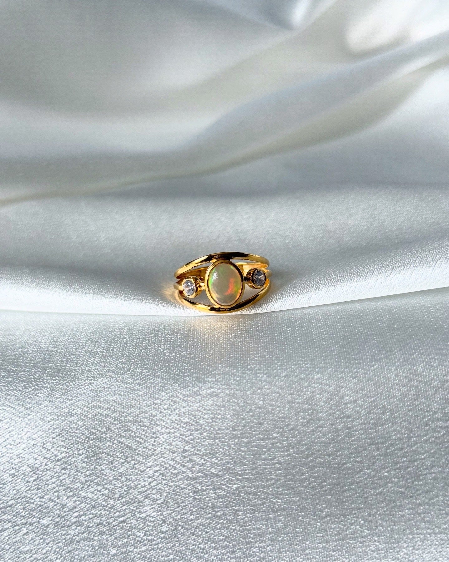 OPAL RING