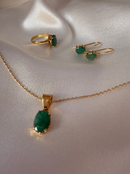 THE EXQUISITE EMERALD SET
