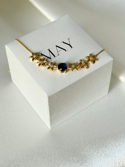 STAR DESIGN WITH DIAMOND AND SAPPHIRE