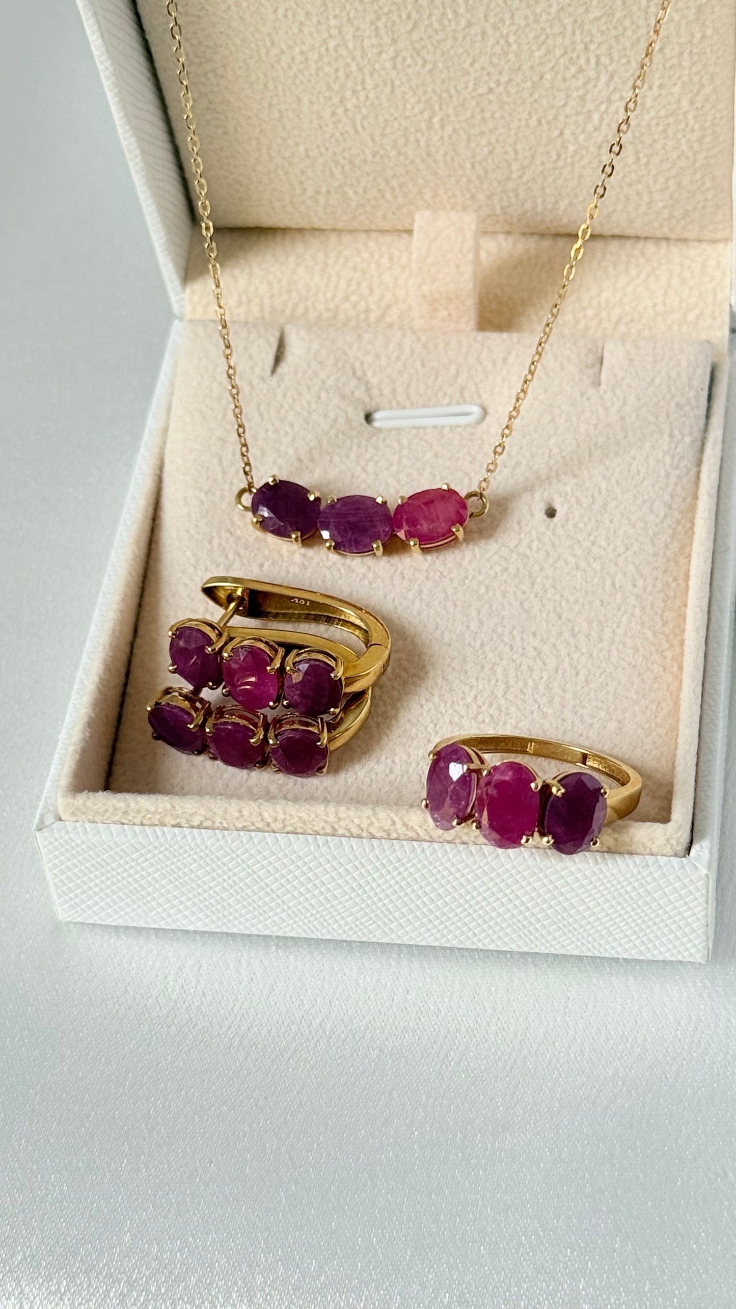 3 STONE RUBY SET
