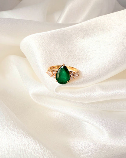 THE CROWN RING W/ DIAMOND & EMERALD