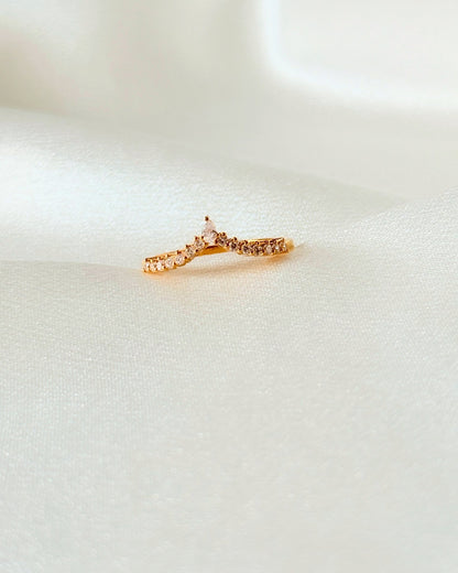 THE CROWN RING WITH RUBY & DIAMOND